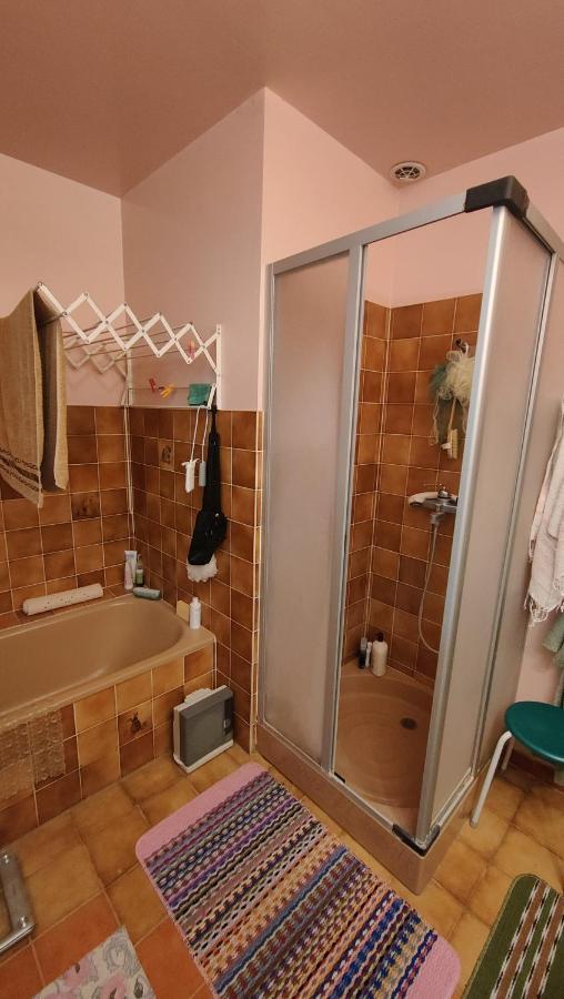 Chambre Dans Villa Le Chaffaut-Saint-Jurson Zewnętrze zdjęcie